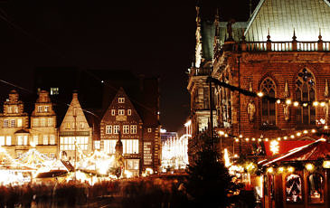 Kerstmarkt bij nacht