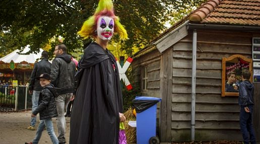 Halloween drouwenerzand attractiepark clown in het park