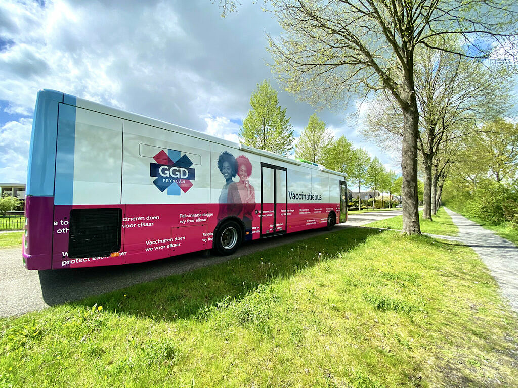 Foto bus artikel huis aan huis